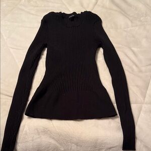 Versona Black Crew Neck Sweater